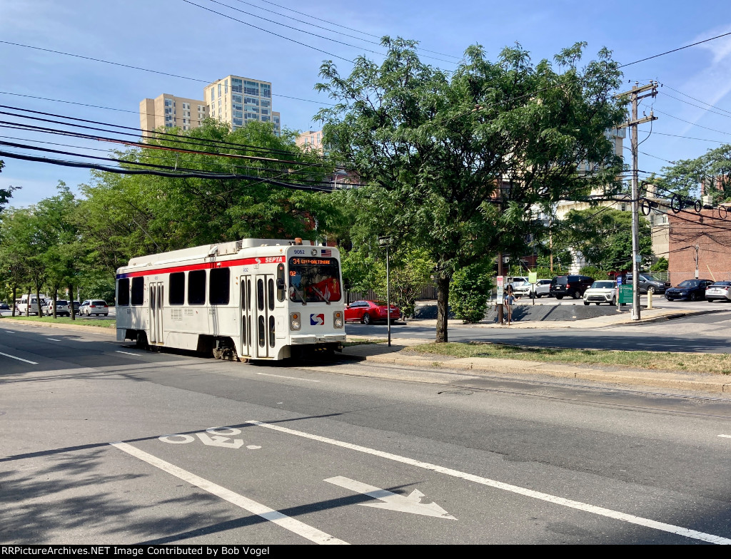 SEPTA 9052